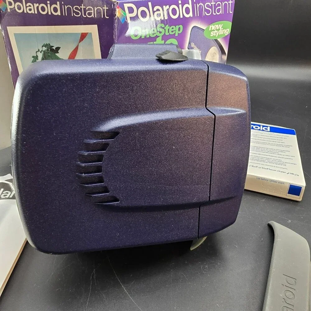 Polaroid OneStep Auto Focus Instant Camera Box Manual Plus Film UNTESTED JJ4175